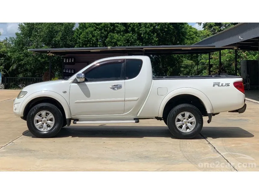 2014 Mitsubishi TRITON GLS Plus Mega Cab Pickup