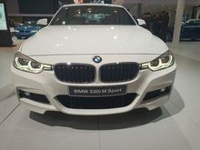 PROMO SPESIAL AKHIR TAHUN DISKON MELIMPAH NIK 2018 BMW 330i 2.0 M Sport Sedan