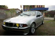 1998 BMW 523i 2.5 E39 Sedan