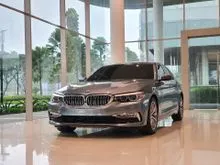 2018 BMW 520i 2.0 Luxury Sedan. LOW KM 13.000. WARRANTY DAN SEGAR. SANGAT MEWAH, WARNA SPESIAL, DAN MENGUTAMAKAN KENYAMANAN BERKENDARA.