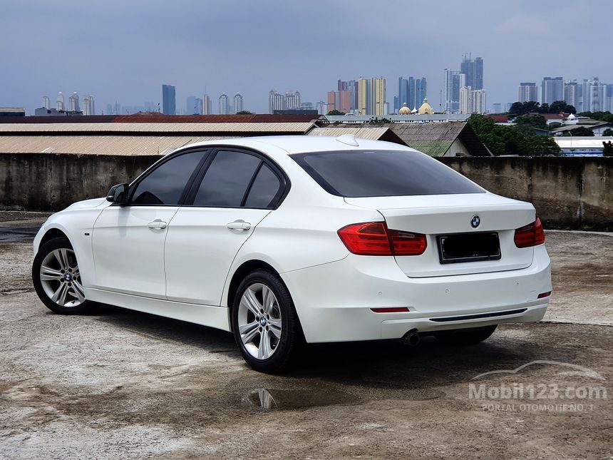 Jual Mobil BMW 320i 2013 Sport 2.0 di DKI Jakarta Automatic Sedan Putih ...