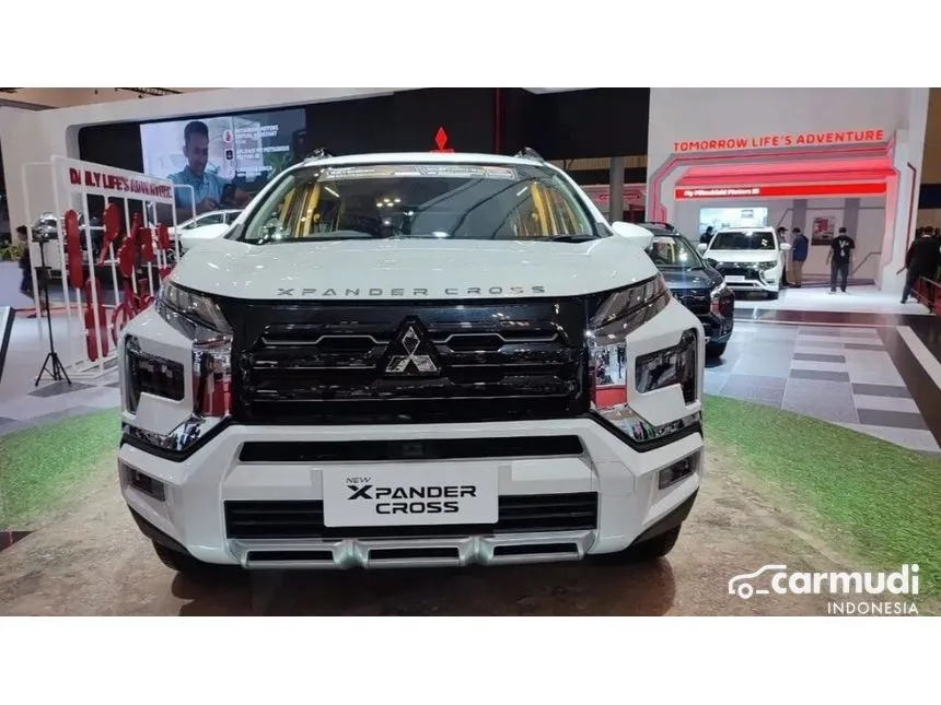 Jual Mobil Mitsubishi Xpander 2024 CROSS 1.5 di Banten Automatic Wagon Putih Rp 329.000.000