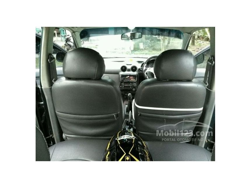 2001 KIA Visto QUE Hatchback