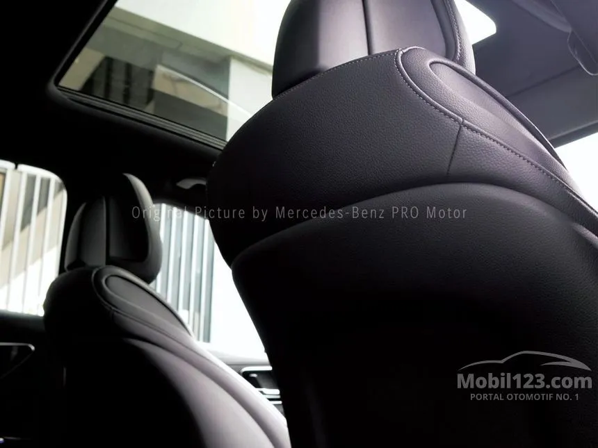 2023 Mercedes-Benz C300 AMG Line Sedan