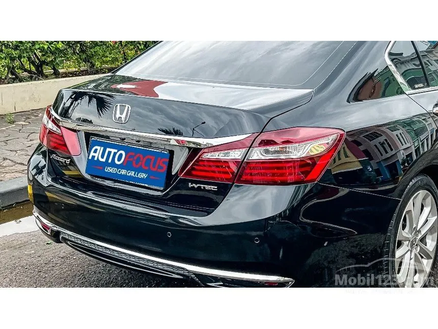 2018 Honda Accord VTi-L Sedan