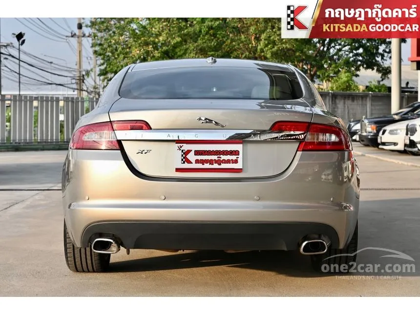 2011 Jaguar XF Premium Luxury Sedan