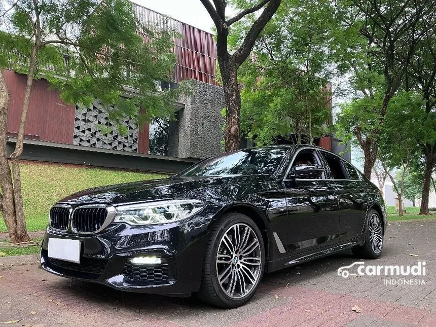 Jual Mobil BMW 530i 2019 M Sport 2.0 di Banten Automatic Sedan Hitam Rp 599.000.000