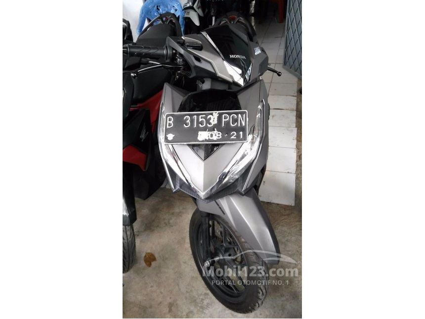 Jual Motor Honda  Vario  2019 150 0 2 di DKI Jakarta 