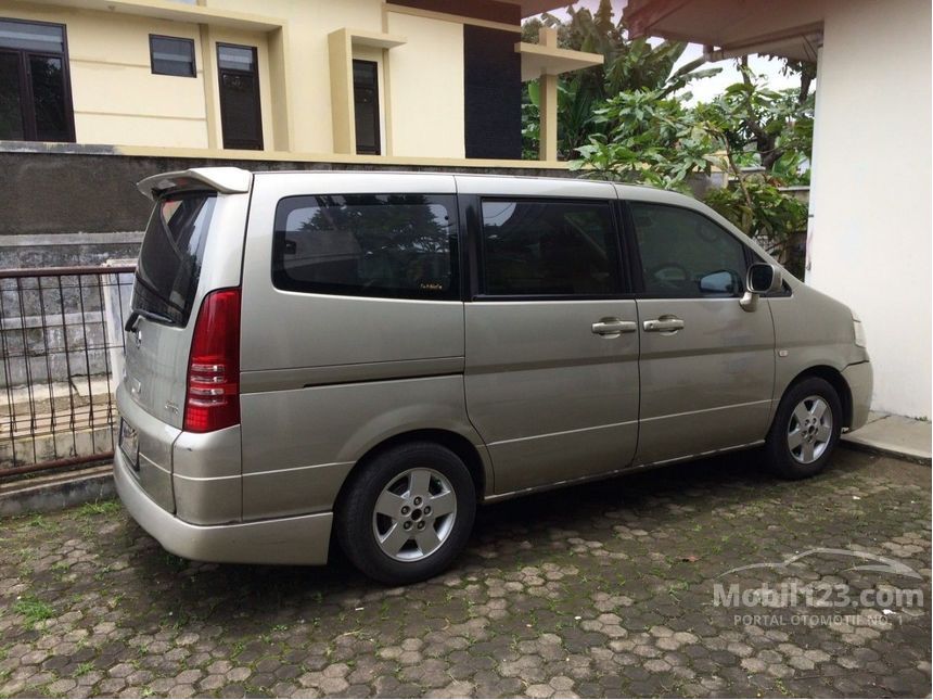 2005 Nissan Serena Highway Star MPV