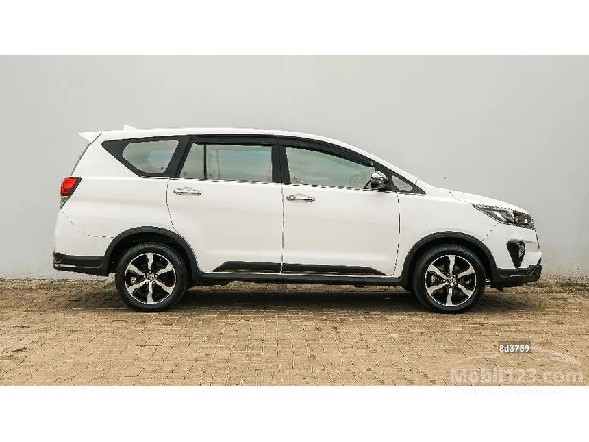 2021 Toyota Kijang Innova Venturer MPV
