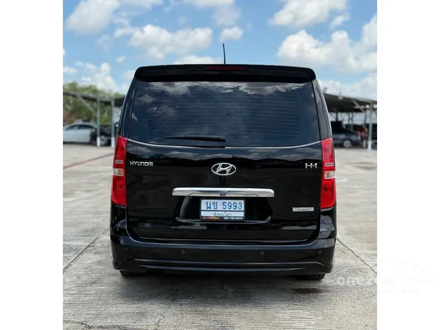 2017 Hyundai H-1 Deluxe Van