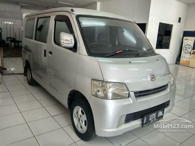 Daihatsu Mobil bekas dijual di Cikarang Jawa-barat 