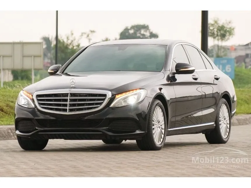 2015 Mercedes-Benz C250 Exclusive Sedan