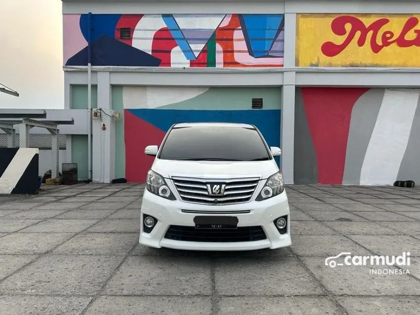 2013 Toyota Alphard SC MPV