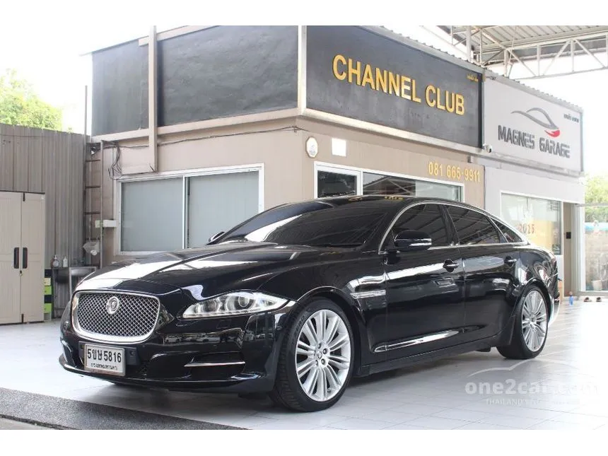 2013 Jaguar XJ Portfolio Sedan