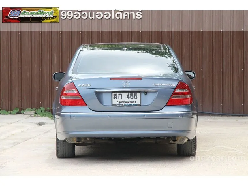2005 Mercedes-Benz E200 Kompressor Avantgarde Sedan