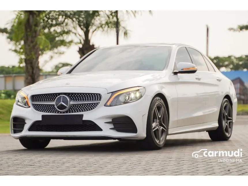 2019 Mercedes-Benz C300 AMG Line Sedan