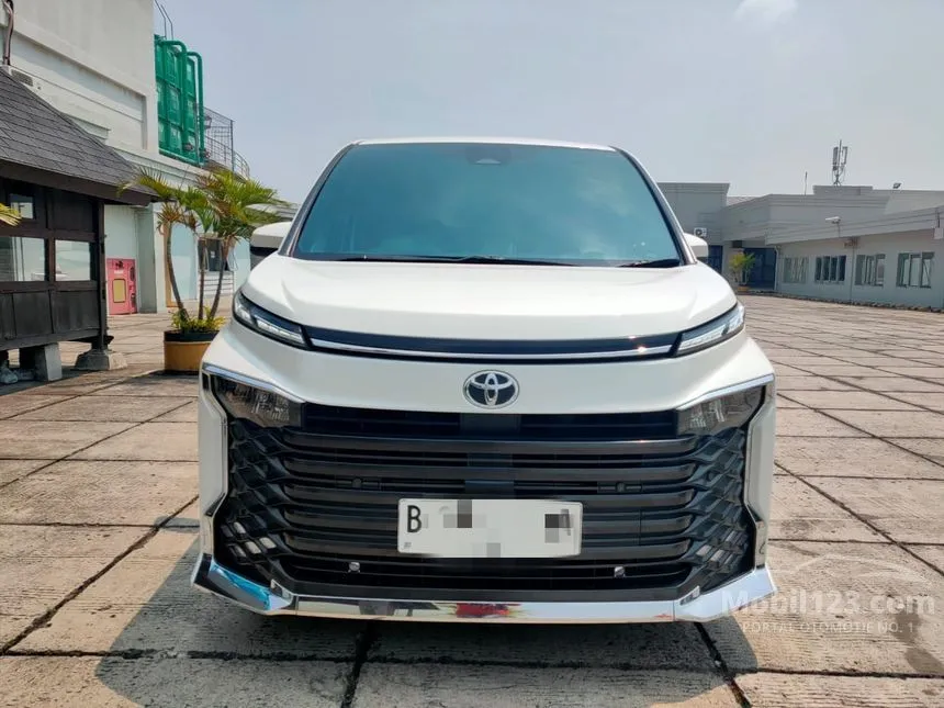 Jual Mobil Toyota Voxy 2022 2.0 di DKI Jakarta Automatic Wagon Putih Rp 485.000.000
