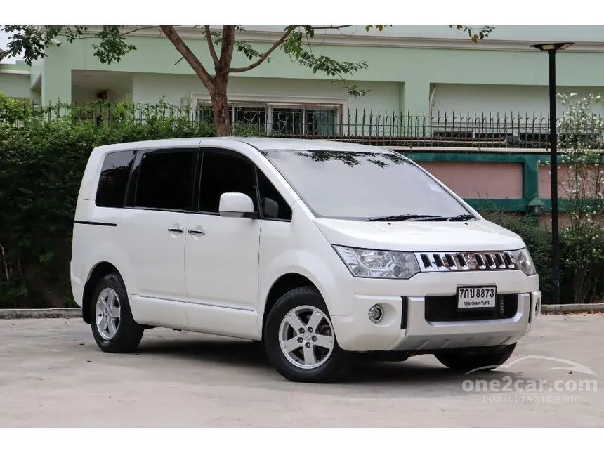 2015 Mitsubishi Delica Space Wagon Wagon