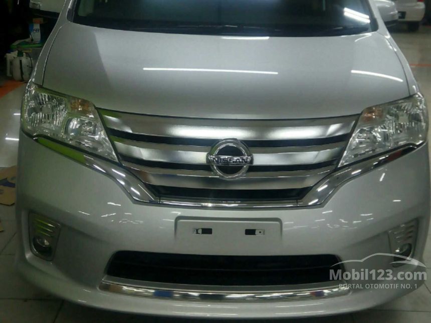 Jual Mobil Nissan Serena 2013 Highway Star 2.0 di DKI 