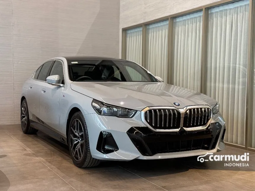 2025 BMW 520i M Sport Sedan