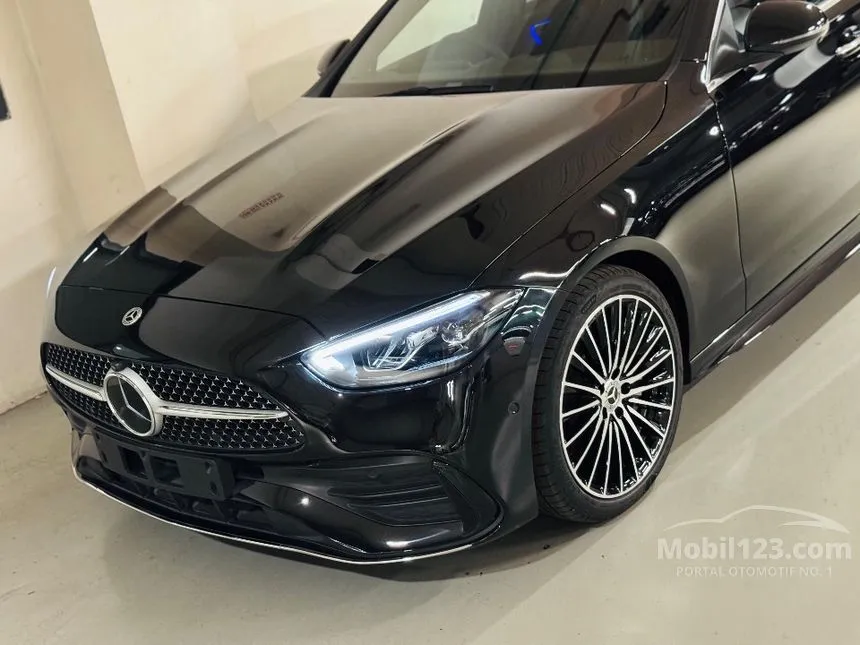 2025 Mercedes-Benz C300 AMG Line Sedan
