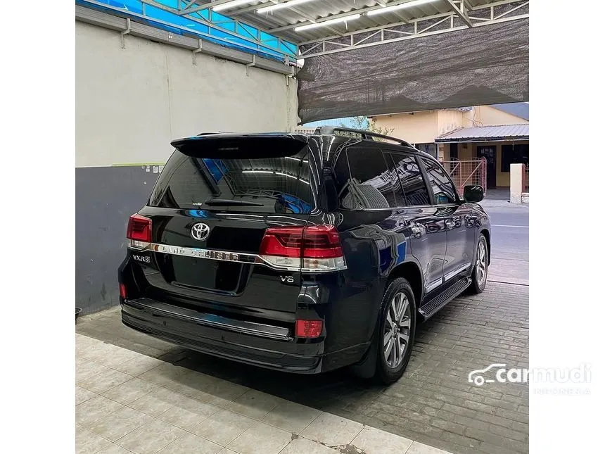 2020 Toyota Land Cruiser 200 VX-R SUV