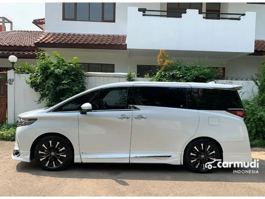 2024 Toyota Alphard HEV Modellista MPV