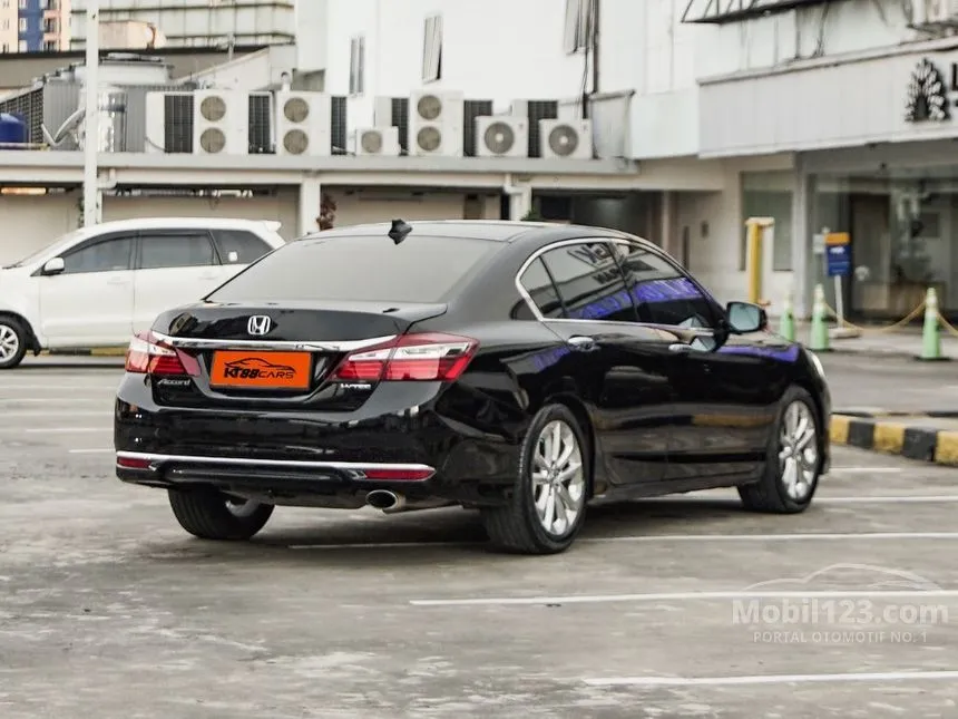 2016 Honda Accord VTi-L Sedan