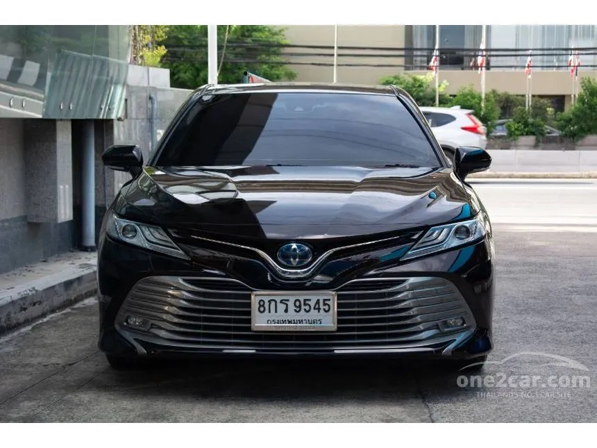 2019 Toyota CAMRY Hybrid Premium Sedan