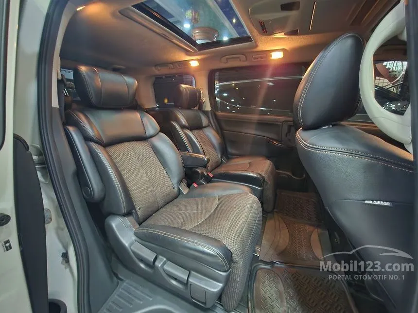 2014 Nissan Elgrand Highway Star Leather MPV