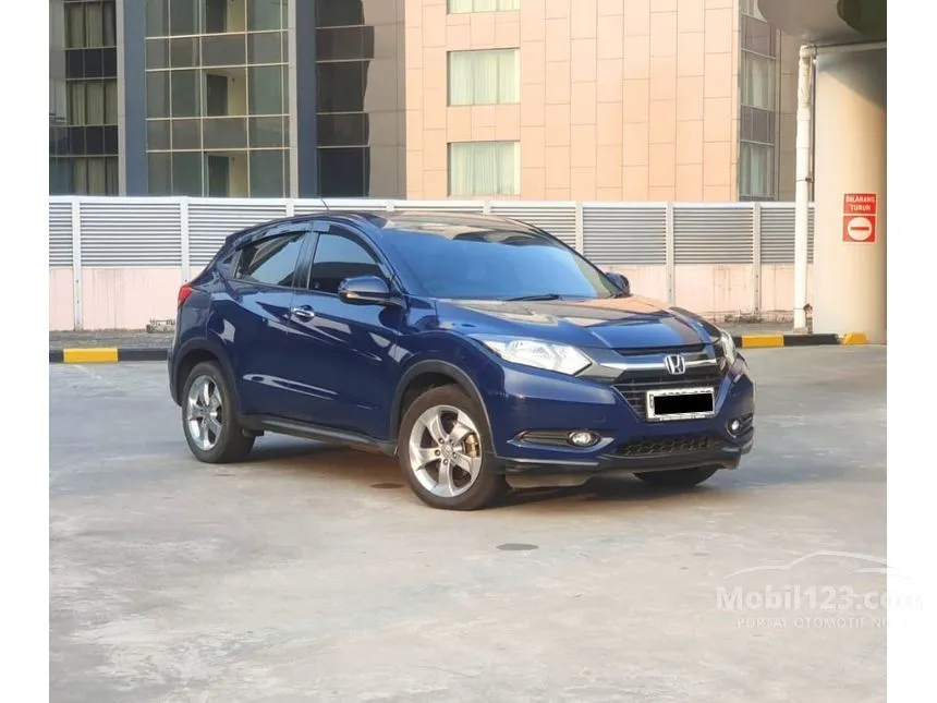 Jual Mobil Honda HR