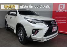 2016 Toyota Fortuner 2.8 (ปี 15-18) V SUV AT