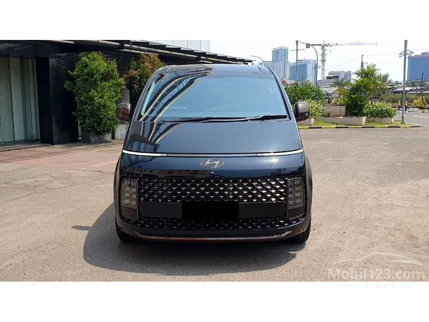 Jual Mobil Hyundai Staria 2021 Signature 9 2.2 di DKI Jakarta Automatic Wagon Hitam Rp 685.000.000