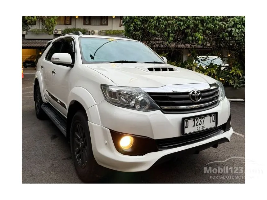 2013 Toyota Fortuner G Lux SUV