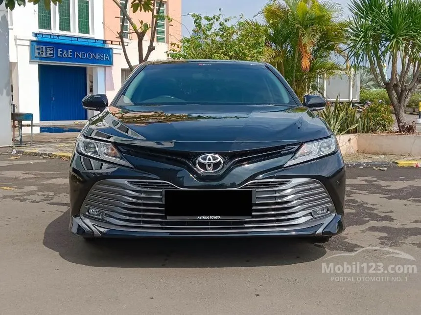 2020 Toyota Camry V Sedan