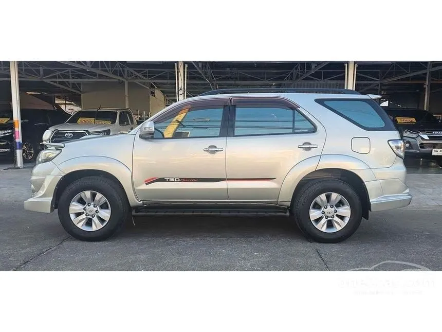 2013 Toyota FORTUNER V SUV