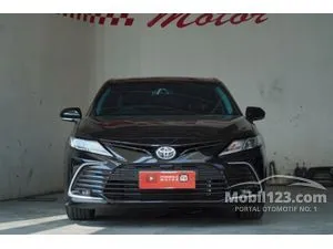 2023 Toyota Camry 2.5 V Sedan