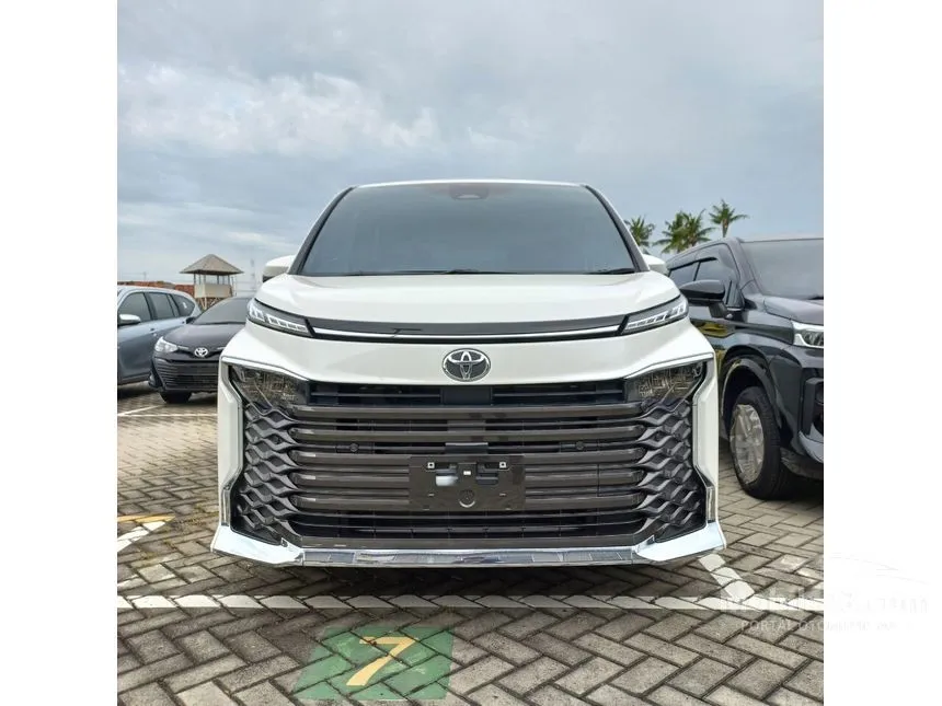 Jual Mobil Toyota Voxy 2024 2.0 di Banten Automatic Van Wagon Putih Rp 602.000.000