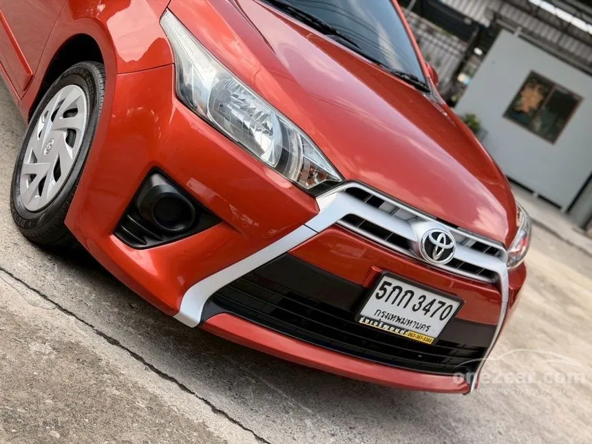 2015 Toyota YARIS G Hatchback