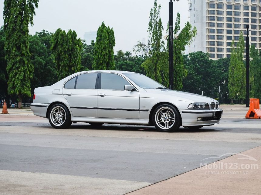 1997 BMW 528i E39 2.8 Automatic Sedan