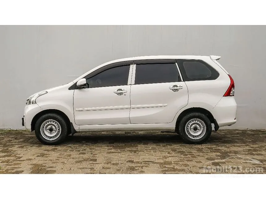 2015 Daihatsu Xenia X MPV