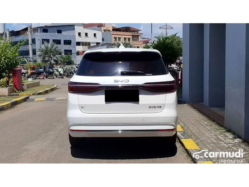 2024 BYD M6 Superior Captain 6-seater MPV