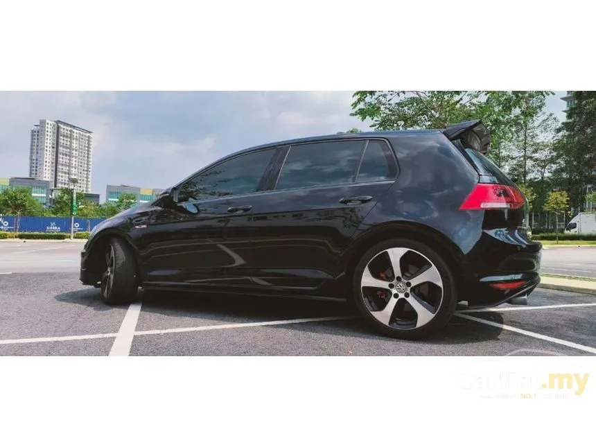 2013 Volkswagen Golf GTI Hatchback