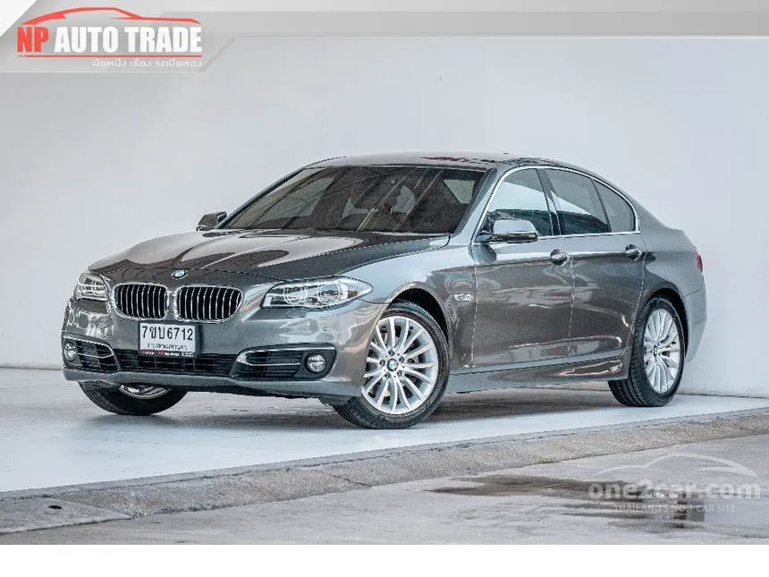 2015 BMW 528i Luxury Sedan