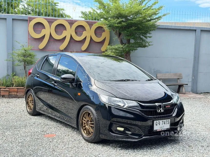 2019 Honda JAZZ V Hatchback
