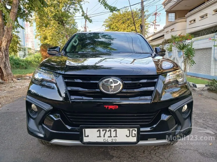 Jual Mobil Toyota Fortuner 2019 VRZ 2.4 di Jawa Timur Automatic SUV Hitam Rp 440.000.000