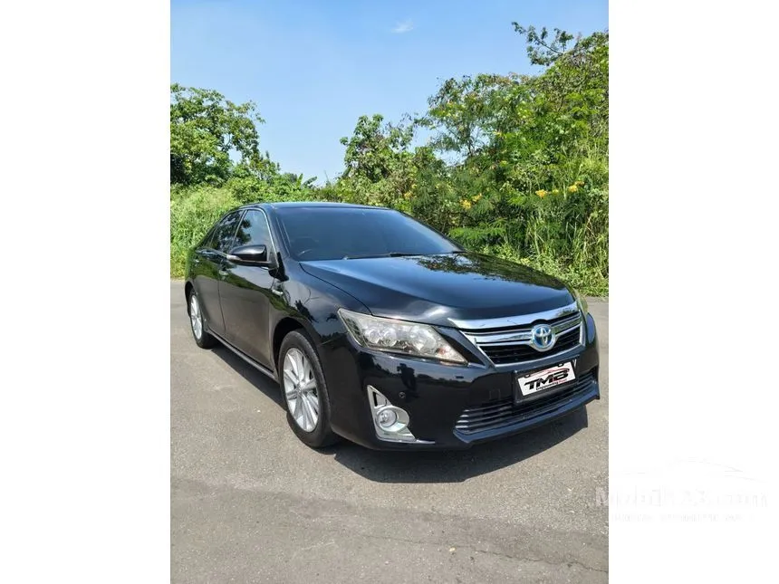 2014 Toyota Camry Hybrid Sedan