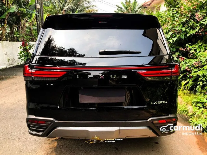 2023 Lexus LX600 VIP Wagon