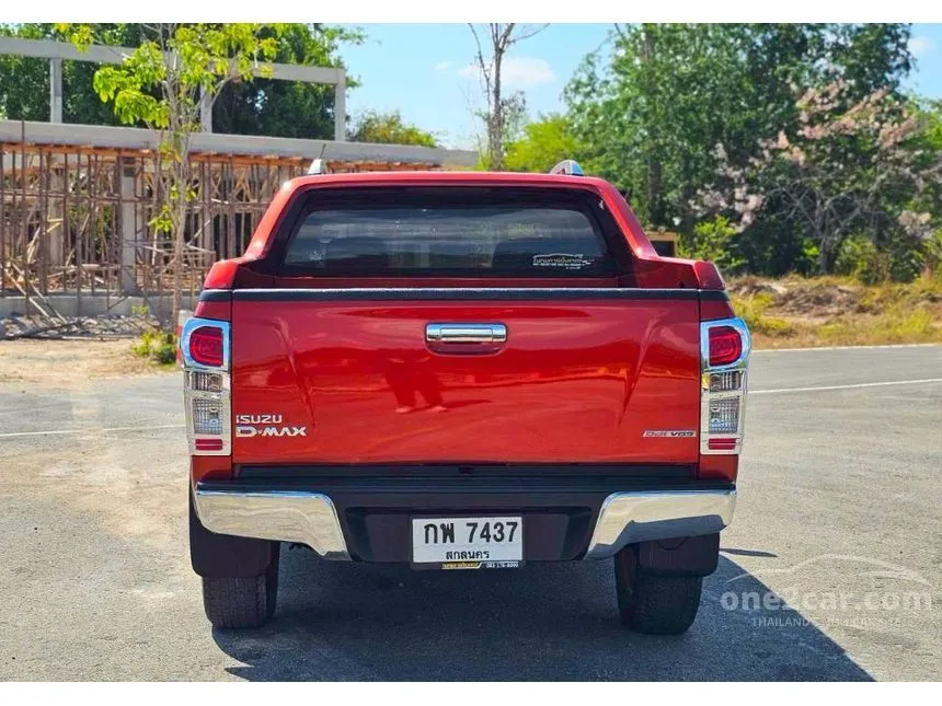 2015 Isuzu D-MAX Vcross L Cab-4 Pickup